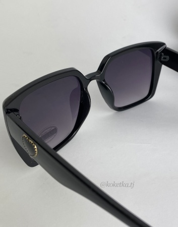 Очки солнцезащитные