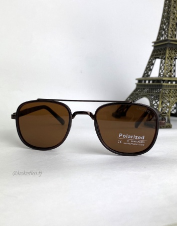 Очки солнцезащитные