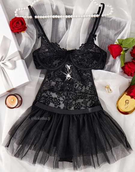 Боди с доступом и юбкой