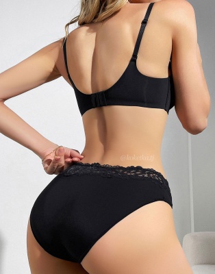 Бюстгальтер с трусиками