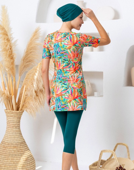 Модный купальник с короткими лосинами