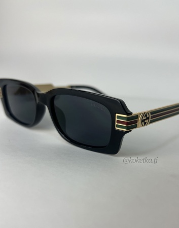 Очки солнцезащитные