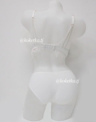 Бюстгальтер с трусиками