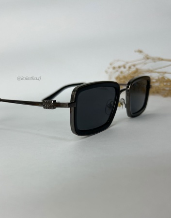 Очки солнцезащитные