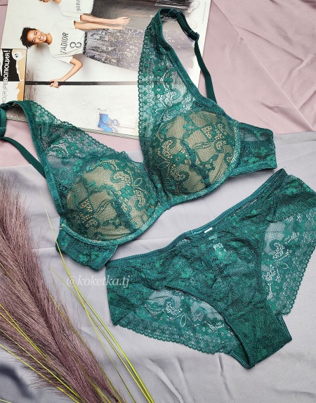 Бюстгальтер с трусиками