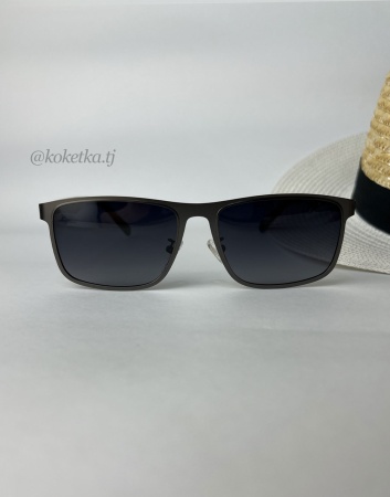 Очки солнцезащитные