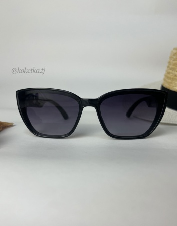 Очки солнцезащитные