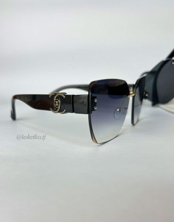 Очки солнцезащитные