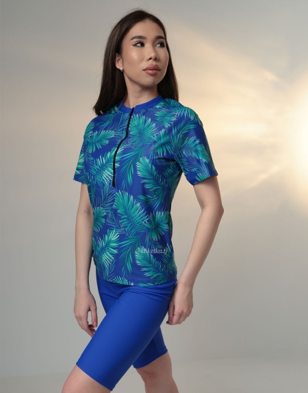 Модный купальник с шортиками