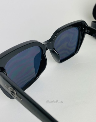 Очки солнцезащитные