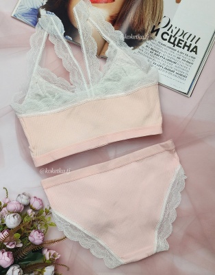 Кружевной топ с трусиками