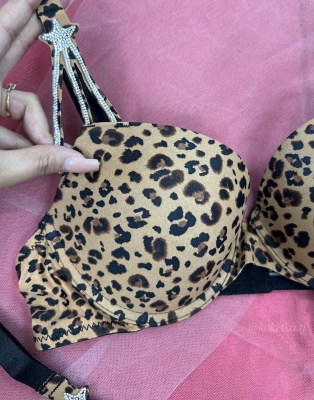 Бюстгальтер с трусиками под Victoria’s Secret