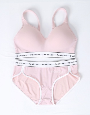 Бюстгальтер с трусиками