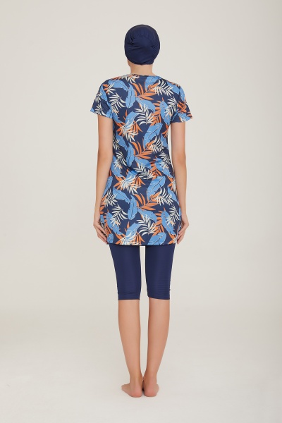 Модный купальник с короткими лосинами