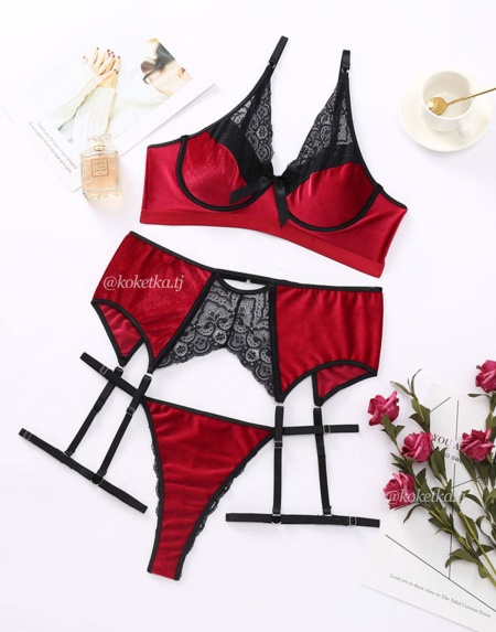 Бархатный комплект с поясом